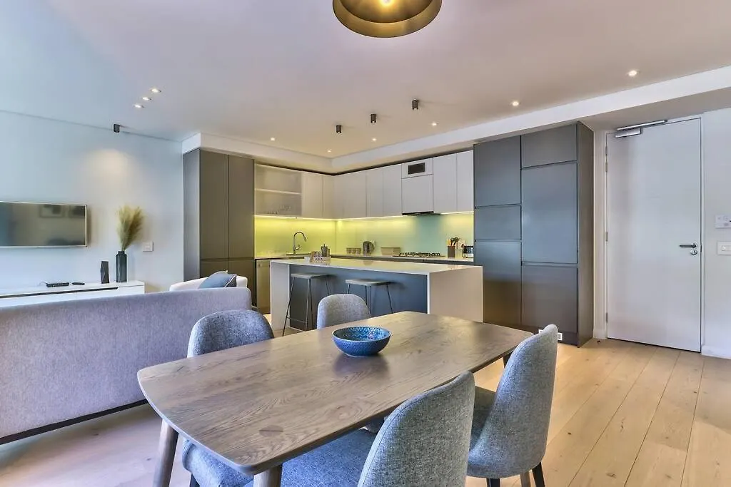 Scandi-Style, Family Luxury In Heart Of City Hub! Cape Town Apartment