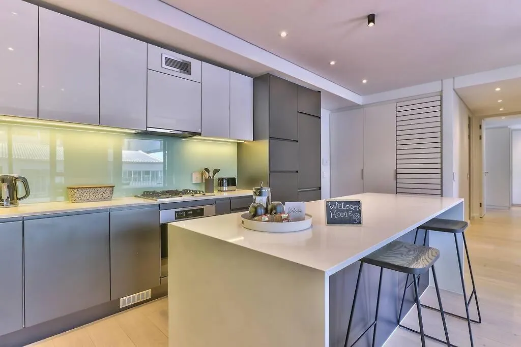 Apartment Scandi-Style, Family Luxury In Heart Of City Hub! Cape Town